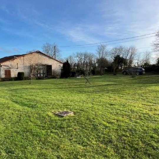  AGENCE TIC RUFFEC : Maison / Villa | CIVRAY (86400) | 150 m2 | 60 000 € 