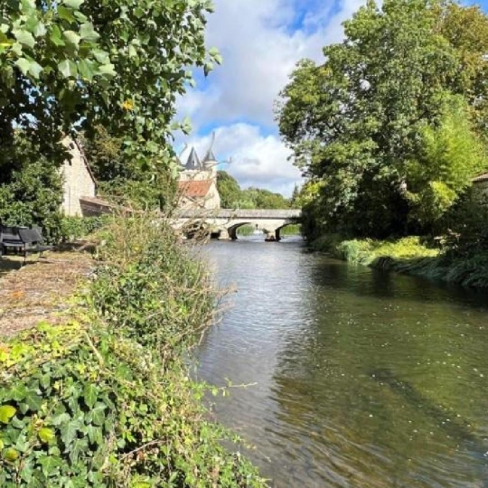  AGENCE TIC RUFFEC : House | VERTEUIL-SUR-CHARENTE (16510) | 120 m2 | 265 950 € 