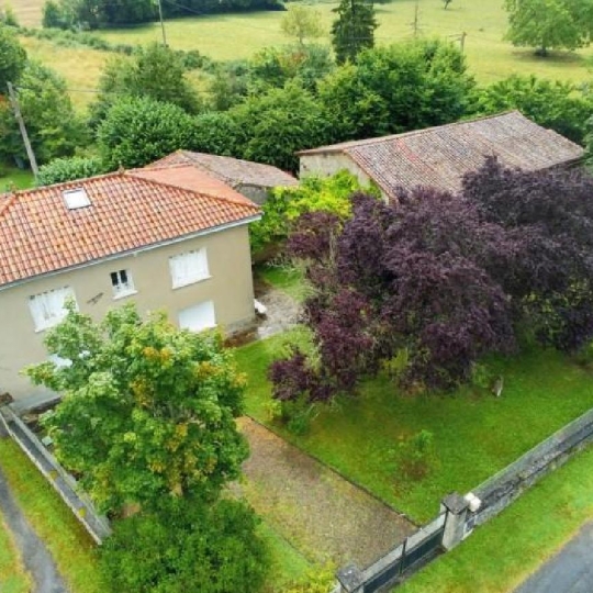  AGENCE TIC RUFFEC : Maison / Villa | CHAMPAGNE-MOUTON (16350) | 111 m2 | 96 774 € 