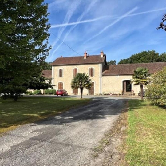  AGENCE TIC RUFFEC : House | VERTEUIL-SUR-CHARENTE (16510) | 220 m2 | 326 300 € 