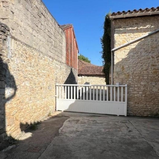  AGENCE TIC RUFFEC : House | CHAMPAGNE-MOUTON (16350) | 154 m2 | 86 000 € 