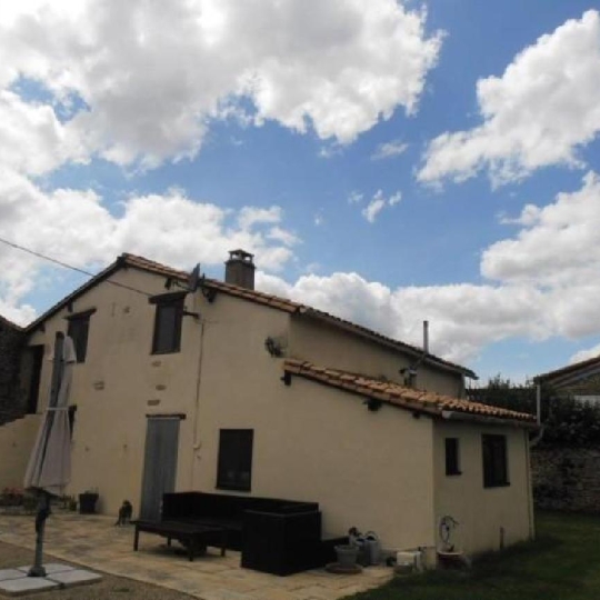  AGENCE TIC RUFFEC : Maison / Villa | LEZAY (79120) | 120 m2 | 139 700 € 