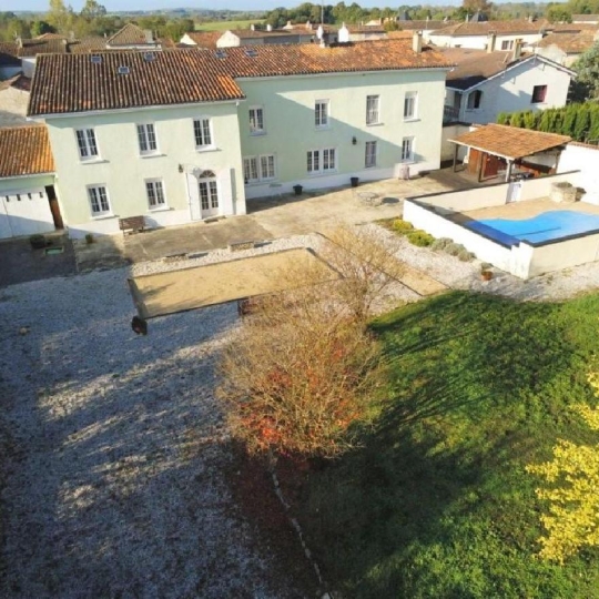  AGENCE TIC RUFFEC : Maison / Villa | AIGRE (16140) | 302 m2 | 442 000 € 