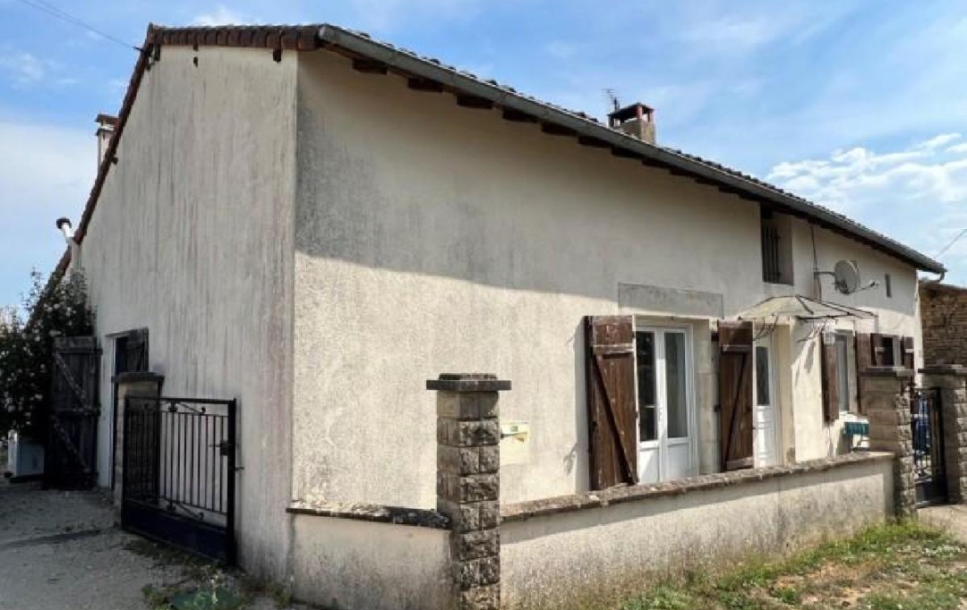 AGENCE TIC RUFFEC : House | RUFFEC (16700) | 155 m2 | 149 950 € 