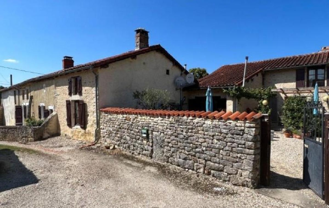 AGENCE TIC RUFFEC : Maison / Villa | NANTEUIL-EN-VALLEE (16700) | 313 m2 | 349 950 € 