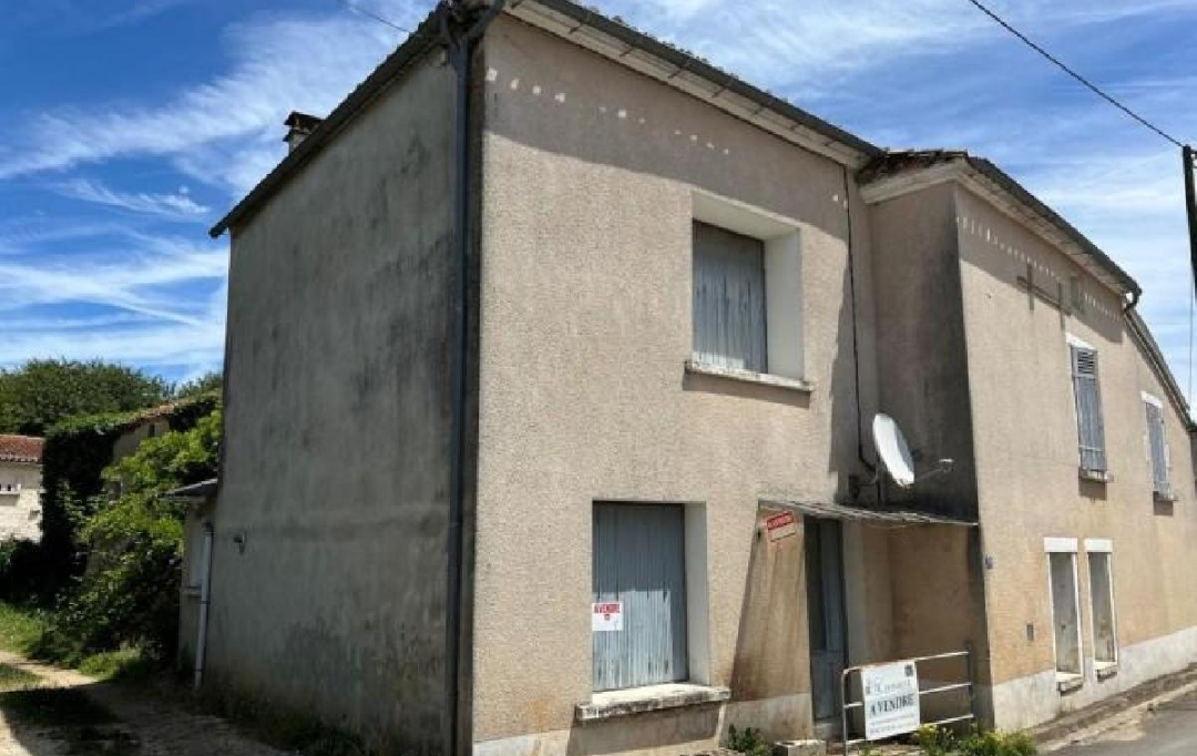 AGENCE TIC RUFFEC : House | MANSLE (16230) | 157 m2 | 60 000 € 