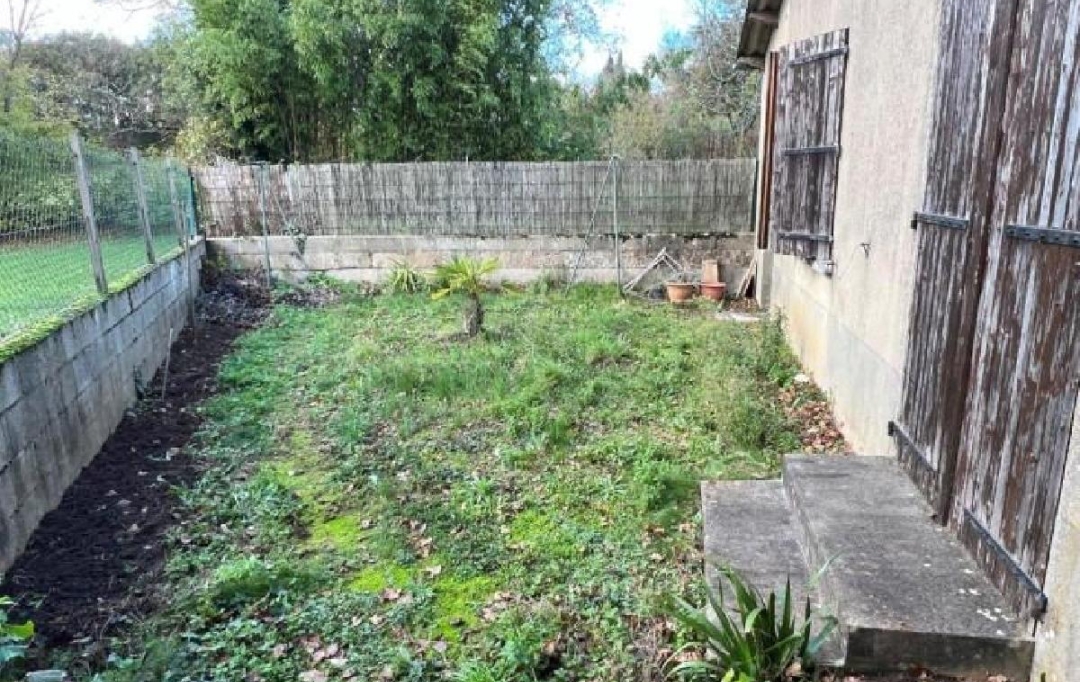 AGENCE TIC RUFFEC : House | CIVRAY (86400) | 90 m2 | 91 400 € 