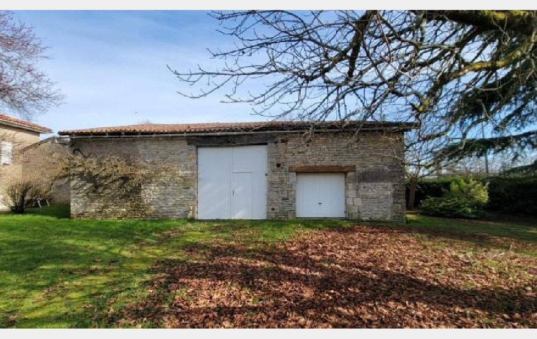 AGENCE TIC RUFFEC : Maison / Villa | CHAMPAGNE-MOUTON (16350) | 111 m2 | 96 774 € 