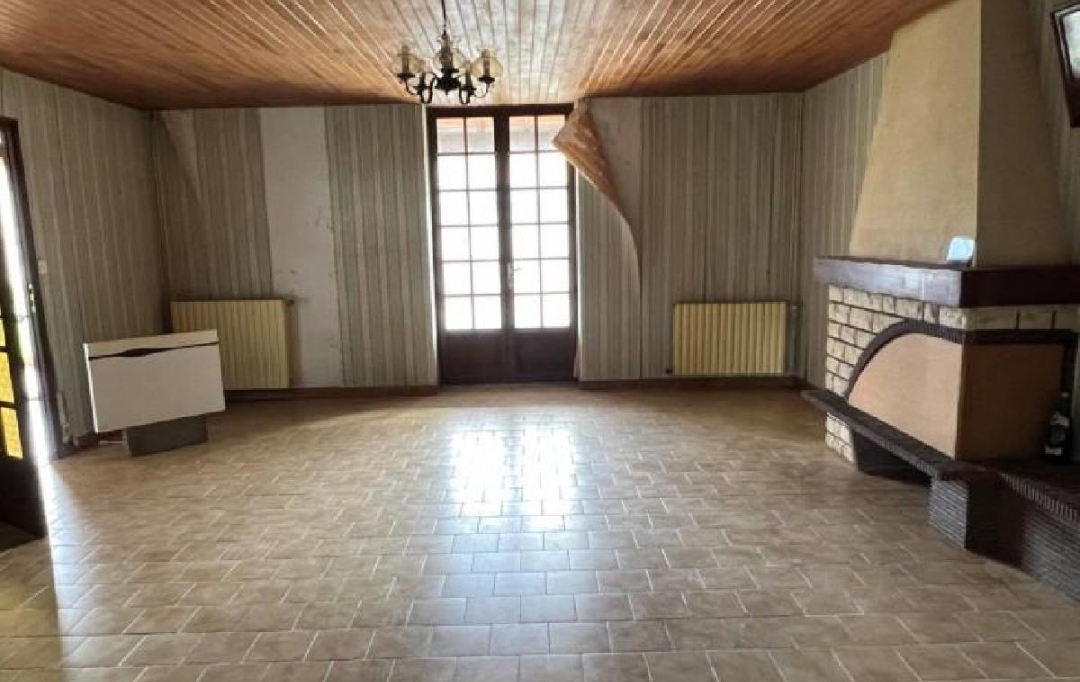 AGENCE TIC RUFFEC : House | VILLEFAGNAN (16240) | 113 m2 | 141 240 € 