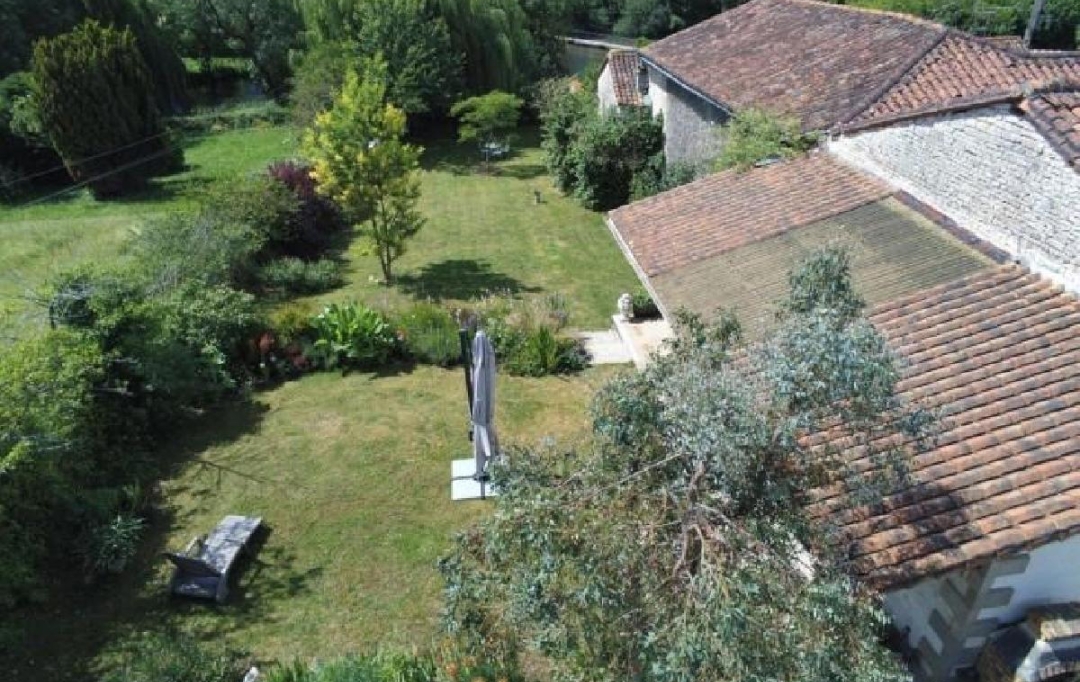 AGENCE TIC RUFFEC : House | AUNAC (16460) | 167 m2 | 239 000 € 