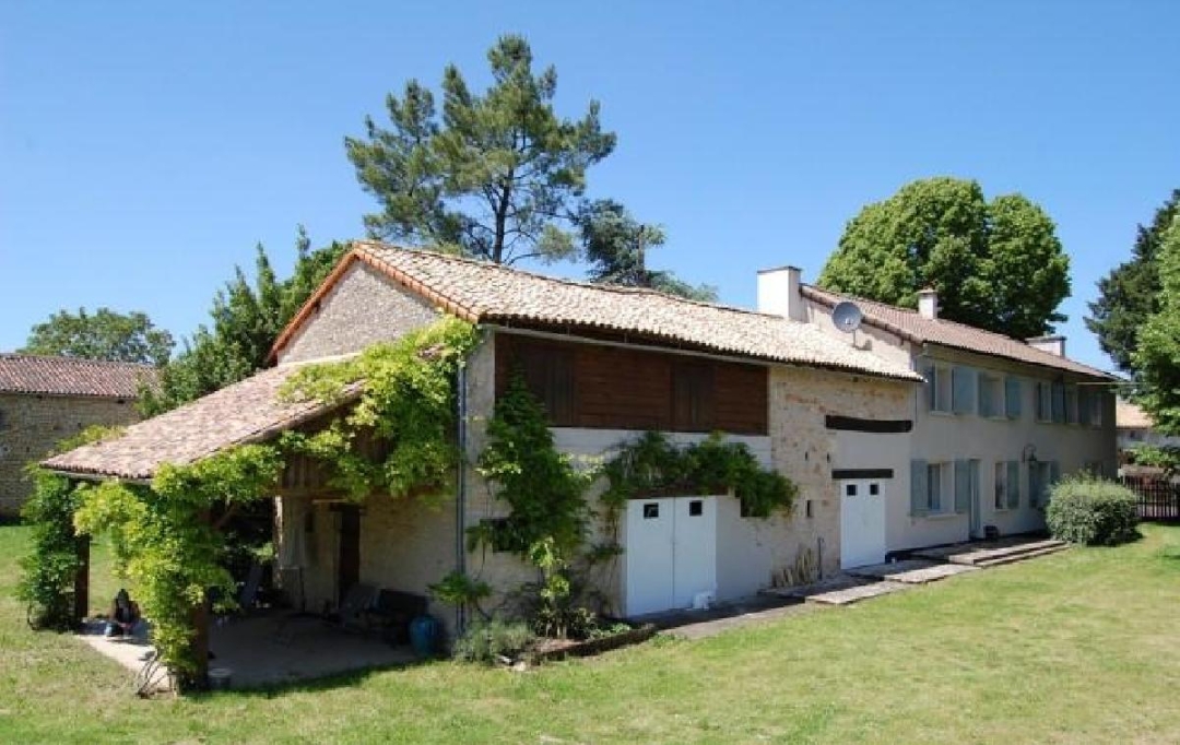 AGENCE TIC RUFFEC : Maison / Villa | BLANZAY (86400) | 162 m2 | 255 000 € 