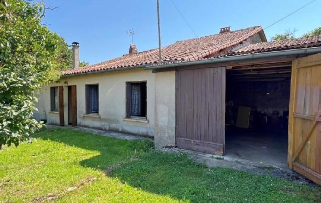 AGENCE TIC RUFFEC : Maison / Villa | CHAMPAGNE-MOUTON (16350) | 84 m2 | 112 350 € 