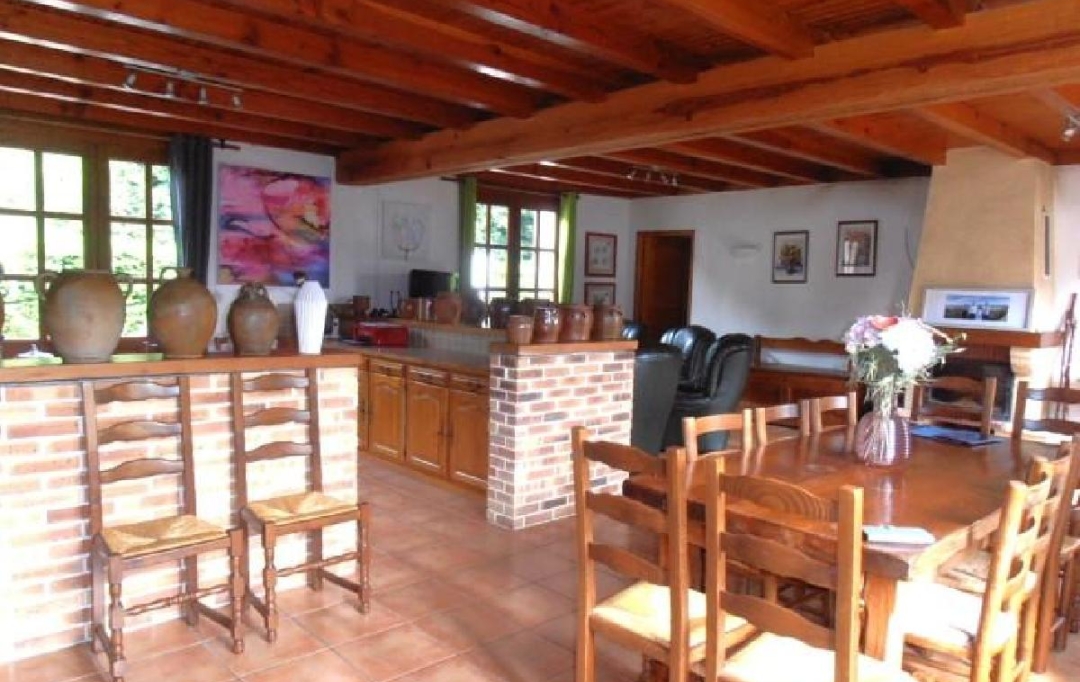 AGENCE TIC RUFFEC : Maison / Villa | VERTEUIL-SUR-CHARENTE (16510) | 220 m2 | 326 300 € 