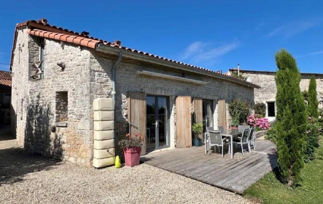 AGENCE TIC RUFFEC : Maison / Villa | VERTEUIL-SUR-CHARENTE (16510) | 165 m2 | 249 950 € 