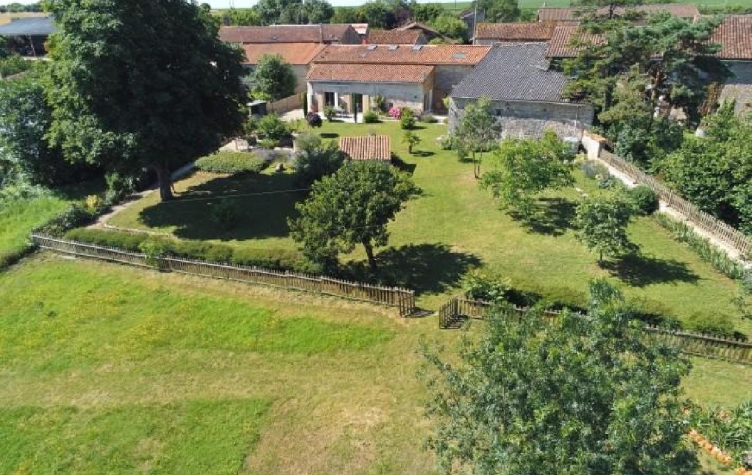 AGENCE TIC RUFFEC : Maison / Villa | VERTEUIL-SUR-CHARENTE (16510) | 165 m2 | 249 950 € 