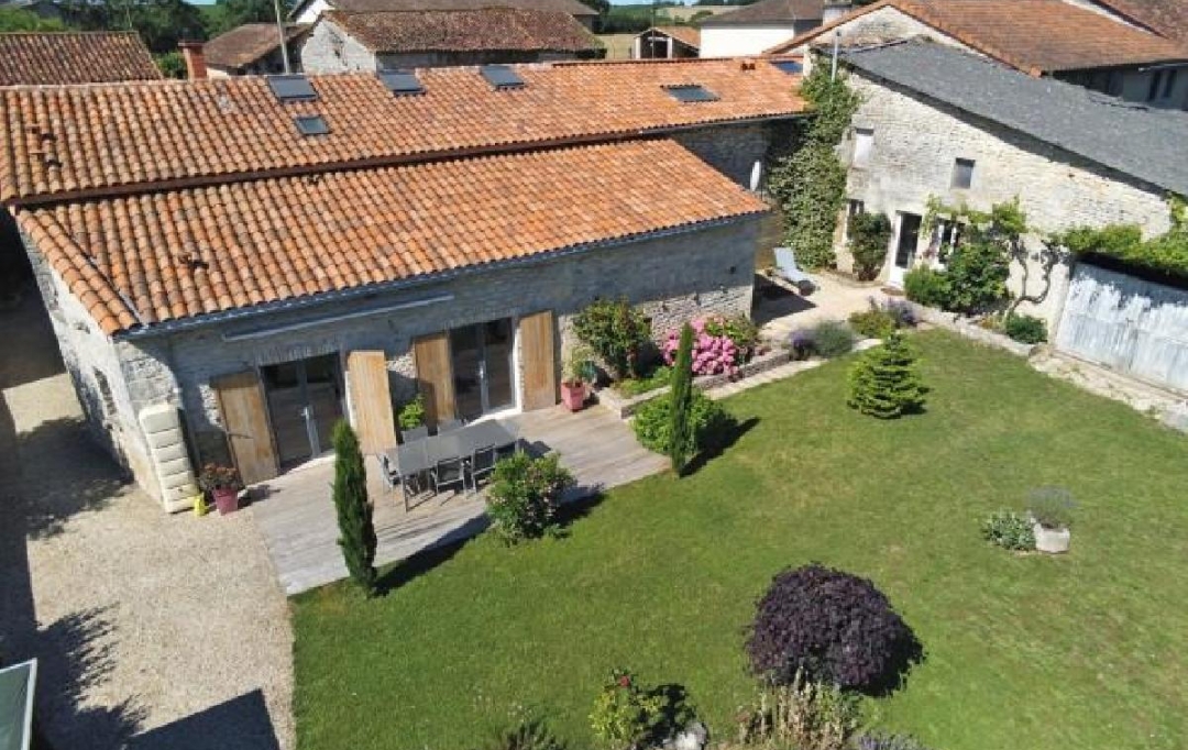 AGENCE TIC RUFFEC : Maison / Villa | VERTEUIL-SUR-CHARENTE (16510) | 165 m2 | 249 950 € 