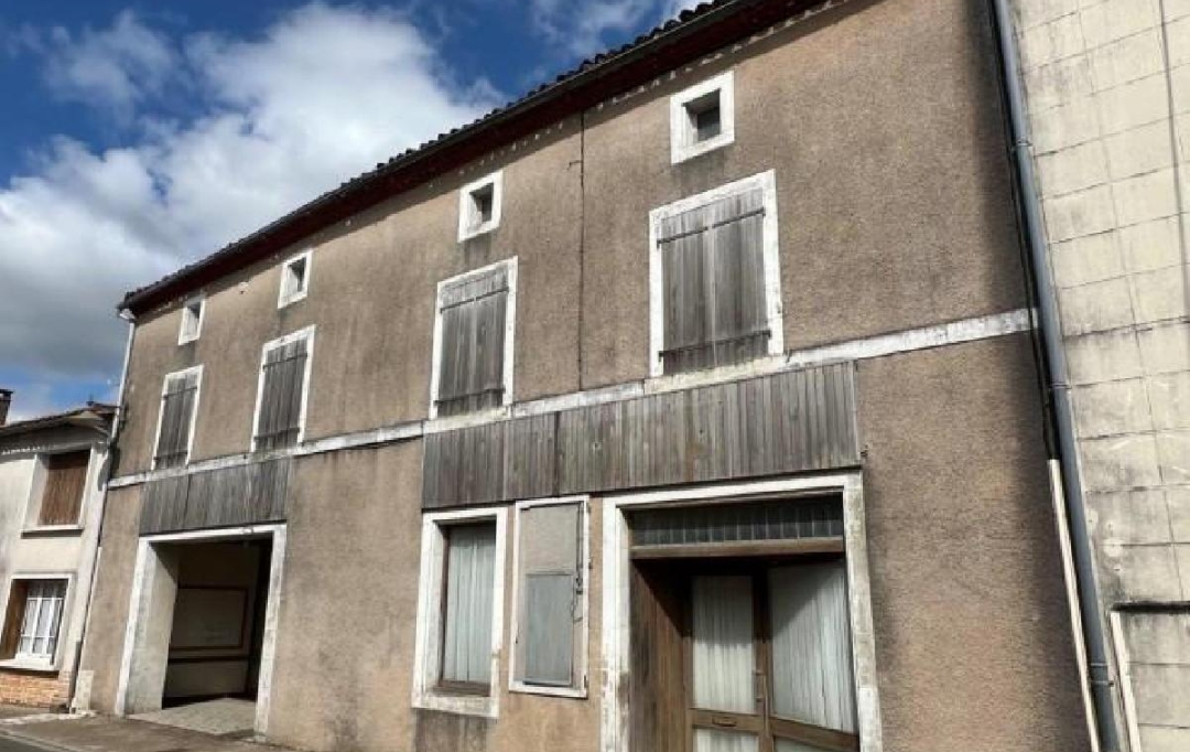 AGENCE TIC RUFFEC : Maison / Villa | CHAMPAGNE-MOUTON (16350) | 0 m2 | 23 000 € 