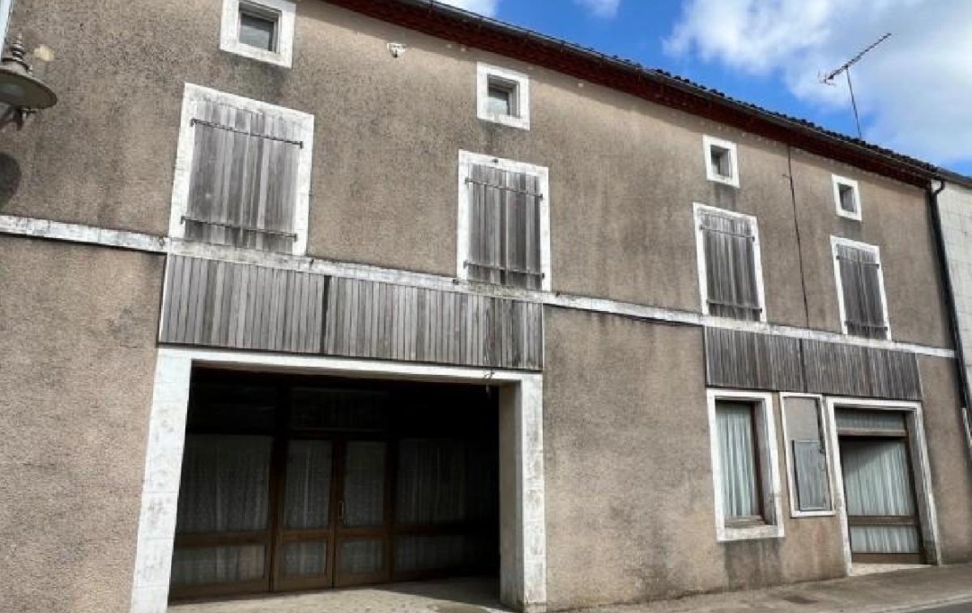 AGENCE TIC RUFFEC : Maison / Villa | CHAMPAGNE-MOUTON (16350) | 0 m2 | 23 000 € 