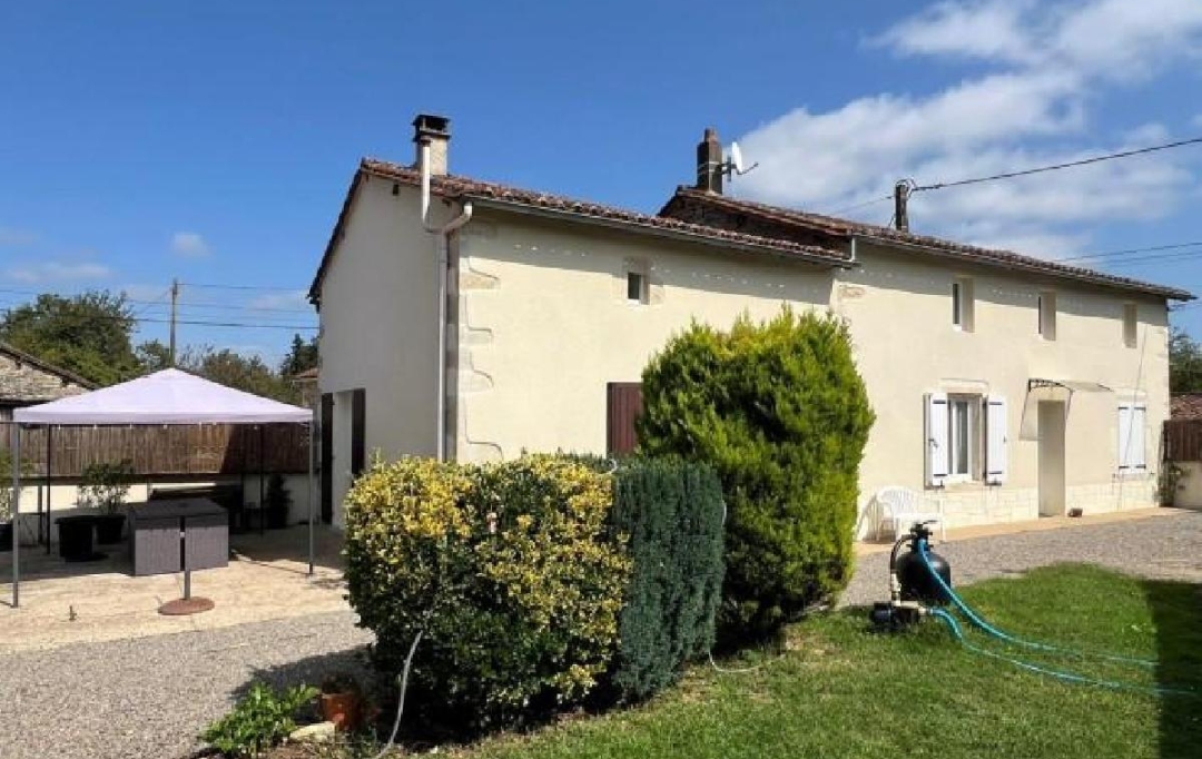 AGENCE TIC RUFFEC : House | NANTEUIL-EN-VALLEE (16700) | 160 m2 | 160 000 € 