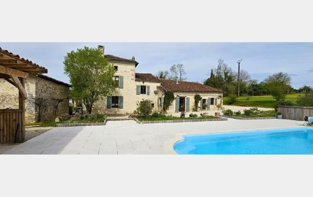 AGENCE TIC RUFFEC : Maison / Villa | RUFFEC (16700) | 297 m2 | 494 000 € 