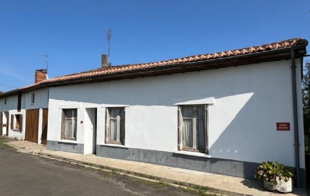 AGENCE TIC RUFFEC : House | SAINT-CLAUD (16450) | 105 m2 | 57 000 € 