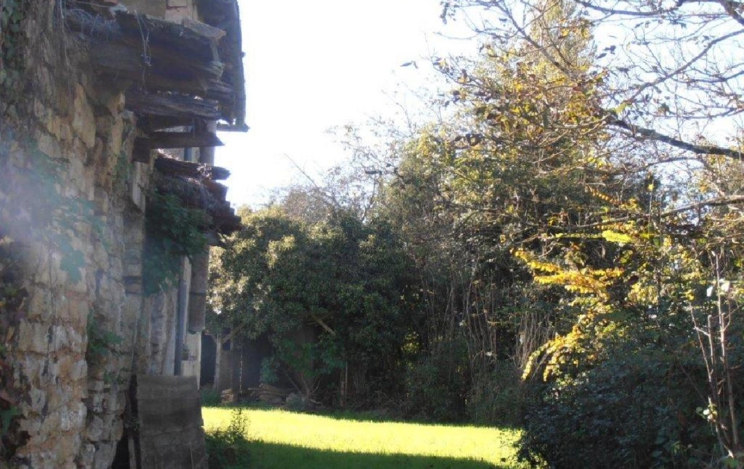 AGENCE TIC RUFFEC : Maison / Villa | SAUZE-VAUSSAIS (79190) | 160 m2 | 39 000 € 