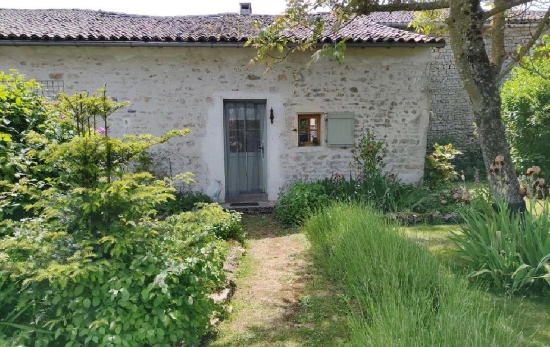 AGENCE TIC RUFFEC : Maison / Villa | VILLEFAGNAN (16240) | 143 m2 | 130 000 € 