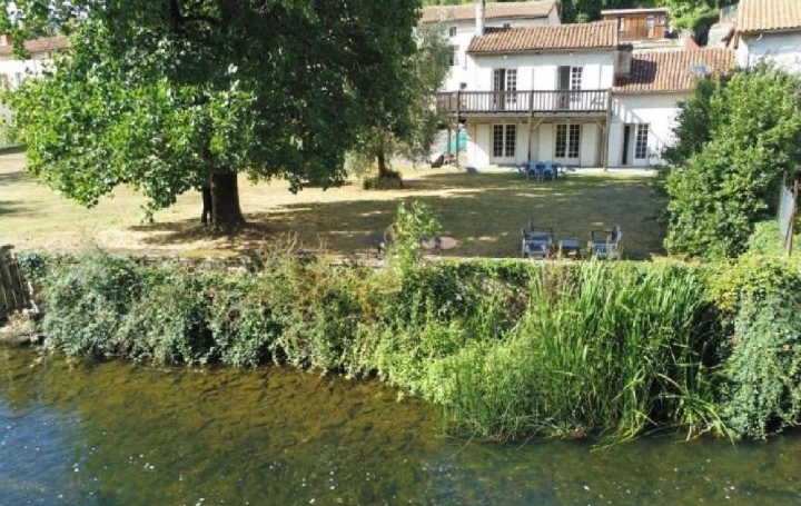 Maison   VERTEUIL-SUR-CHARENTE  120 m2 265 950 € 