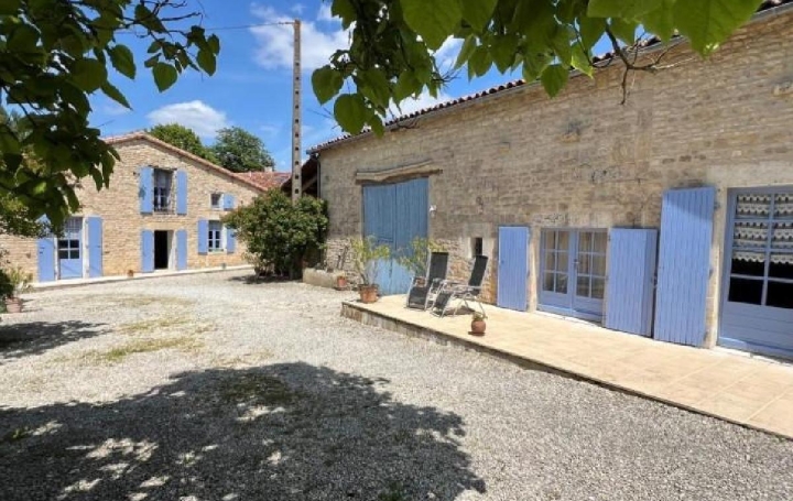 Maison   MANSLE  221 m2 299 995 € 